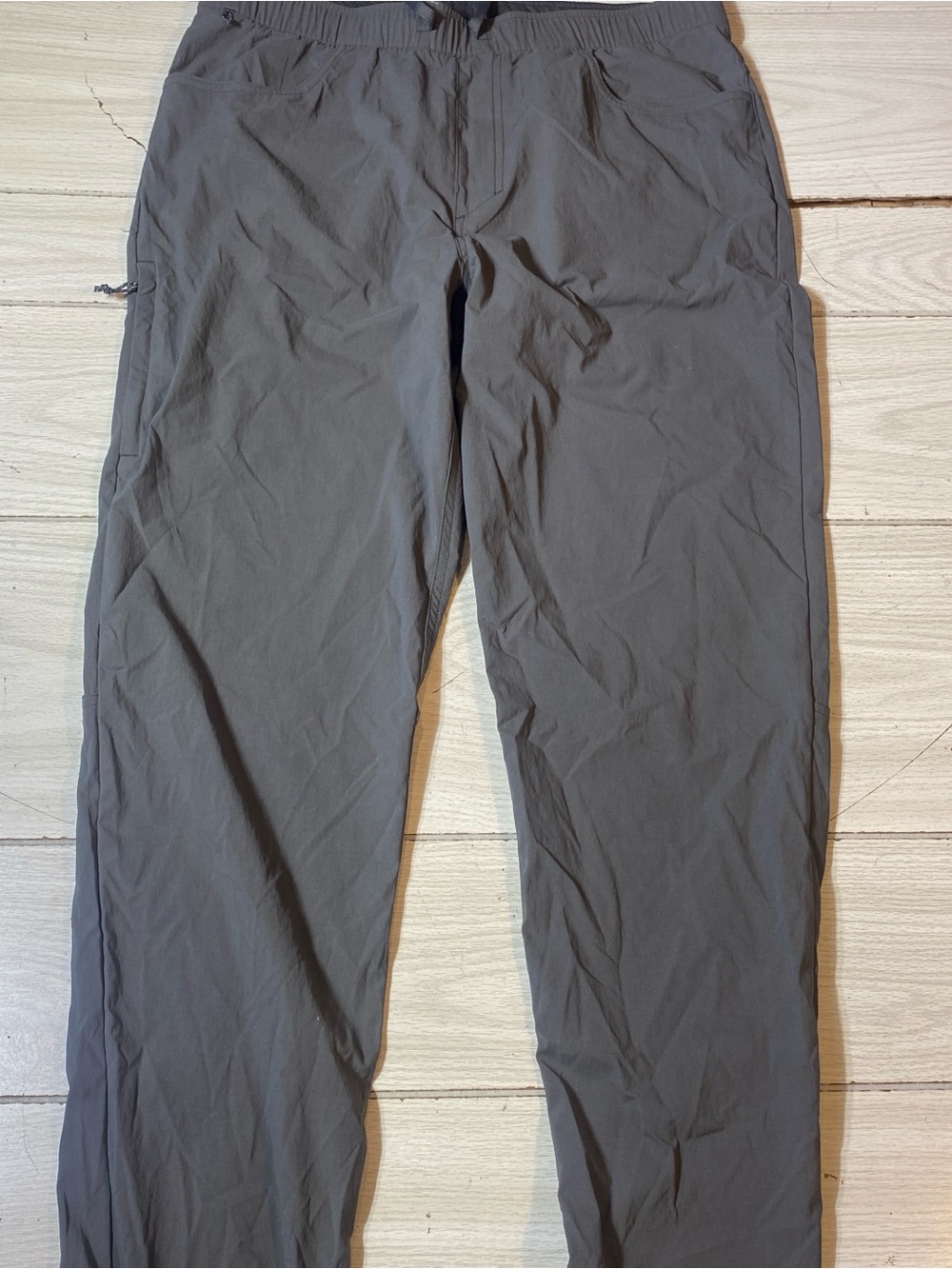 Patagonia Men’s  L Hiking Climbing Pants Gray Elastic Drawstring NWOT!